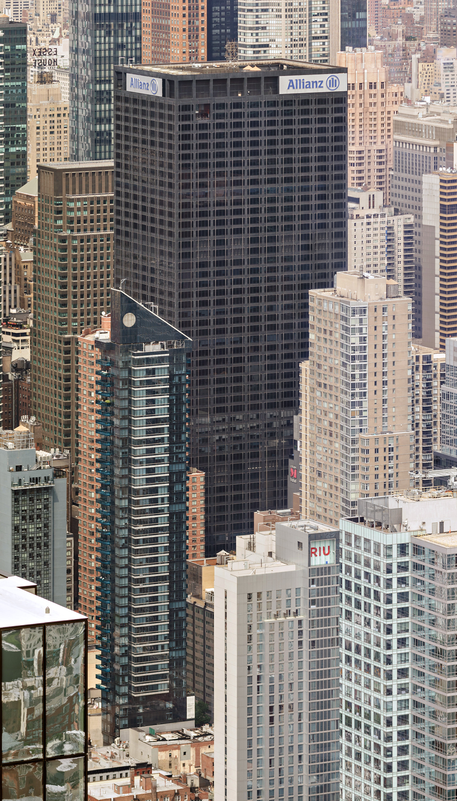 Paramount Plaza, New York City - View from The Edge. © Mathias Beinling